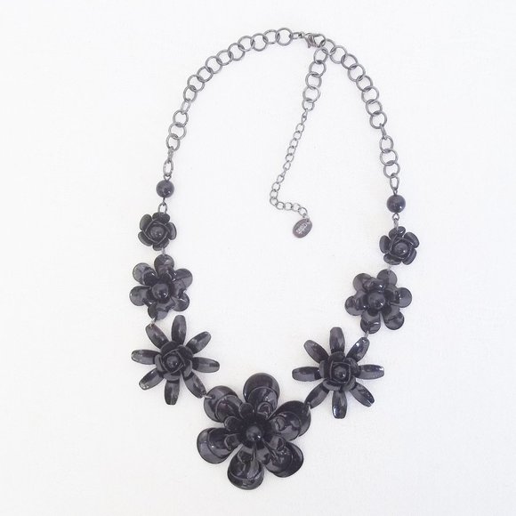 Claire's Y2K Black Hard Plastic Flower Silver Metal Choker - Picture 1 of 3